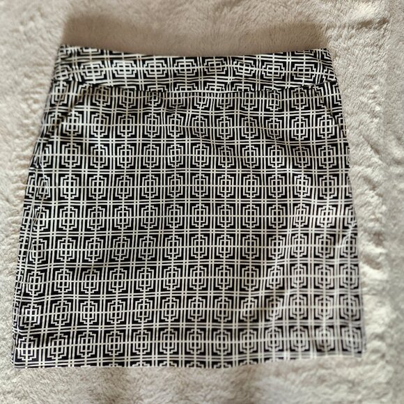 Pure Alfred Sung Geometric Black and White Skirt - Picture 1 of 4
